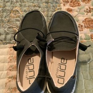 Hey DudeShoes 
New w/o Box
Grayish Black
Size 8